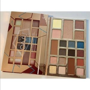 BH Cosmetics’ Desert Oasis palette